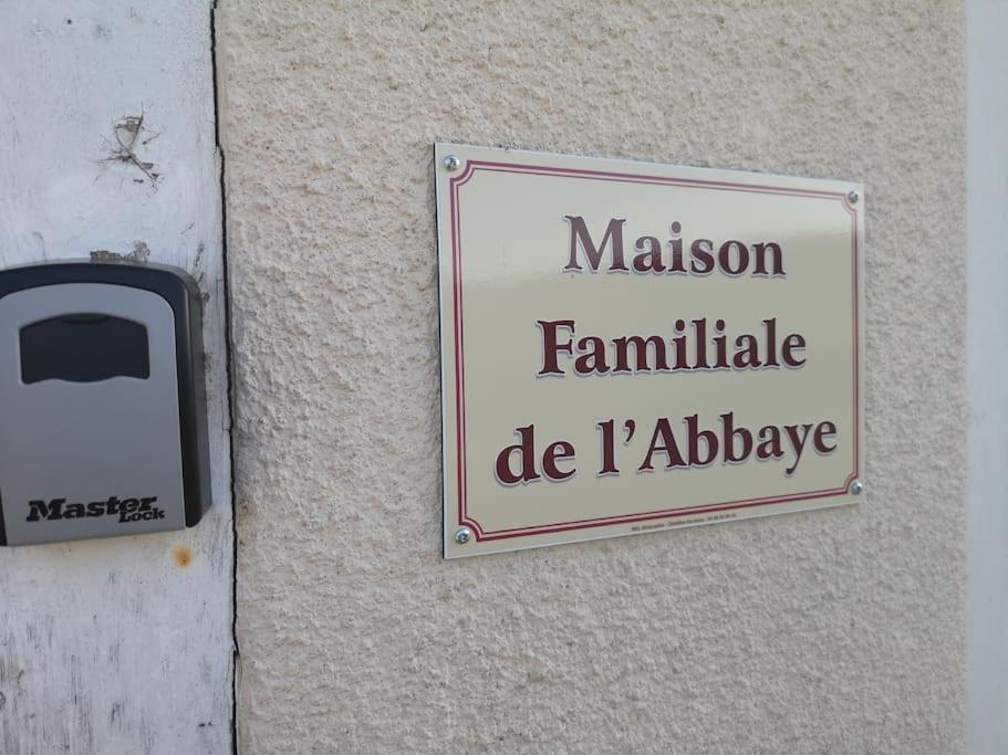 Maison Familiale De L Abbaye Clairvaux Kültér fotó